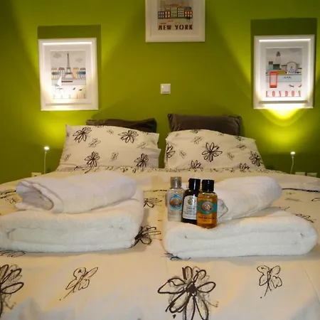 Indigo Apartment *
