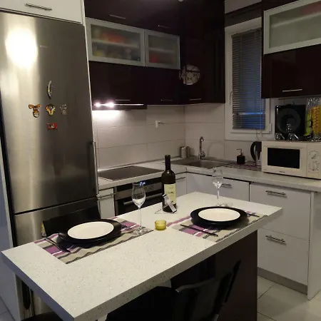 Indigo Apartment *